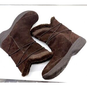 Women's brown leather upper CROFT & BARROW winter boots Size 8.5 M